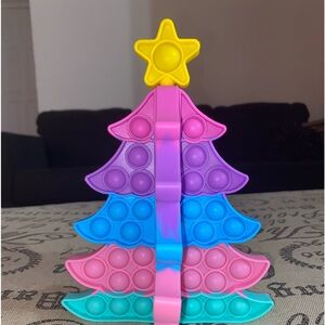 INTERACTIVE STANDING CHRISTMAS TREE🎄